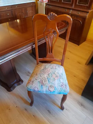 Mesa de comedor y 6 sillas