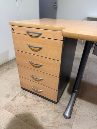 Escritorio Oficina L + Cajonera