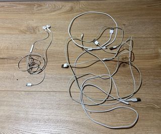 Auriculares y cables iPhone Apple