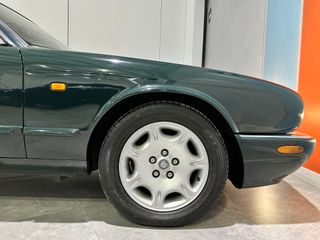 JAGUAR XJ 2000 4.0 V8 Sovereign