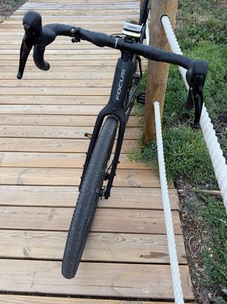 Bicicleta Gravel Focus Atlas 6.7