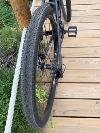 Bicicleta Gravel Focus Atlas 6.7