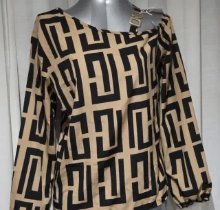 Blusa tipo Hermes Hombro Descubierto Beige/Negro.