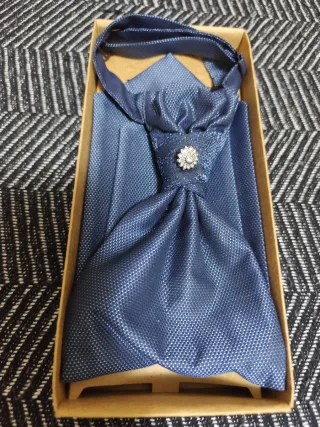 Traje de Novio azul marino Arax Gazzo ceremonia