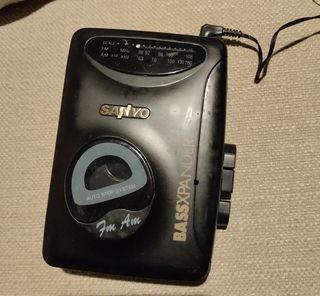 Radio Sanyo Fm/Am y Reproductor Cassette