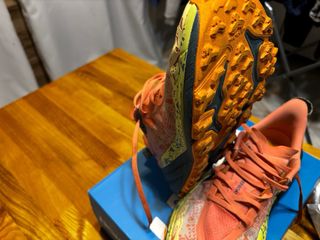 Hoka Speedgoat 6 Mujer