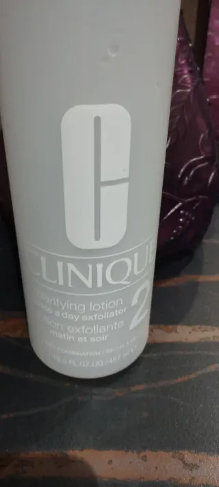 Bote Clinique vacío con dosificador