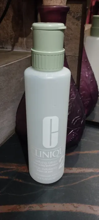 Bote Clinique vacío con dosificador