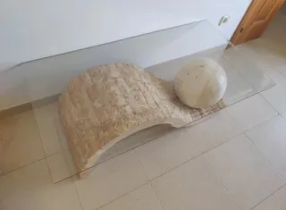 Mesa de centro posmodernista cristal y piedra