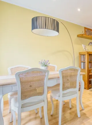 Mesa comedor y 4 sillas Artelore