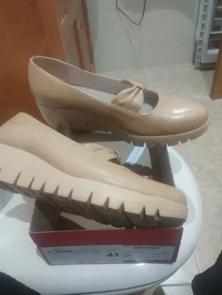 Zapatos Wanders Talla 41 Beige