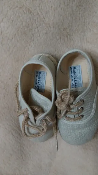 Zapatos de niño talla 23