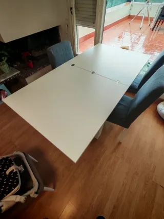 Mesa de comedor blanca SE VENDE DESMONTADA