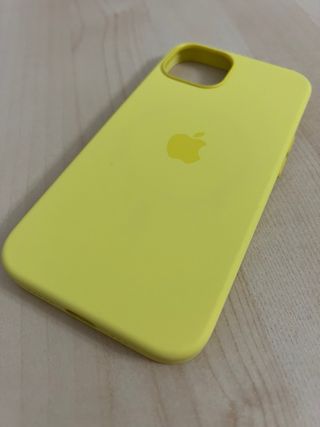 Funda para iPhone13 con Magsafe Amarillo