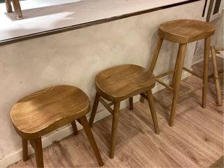 3 Banquetas de madera vintage