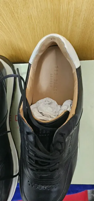 Zapatillas Ted Baker London Negras y Blancas