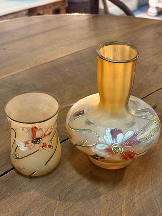 Jarrón y vaso Art Déco floral