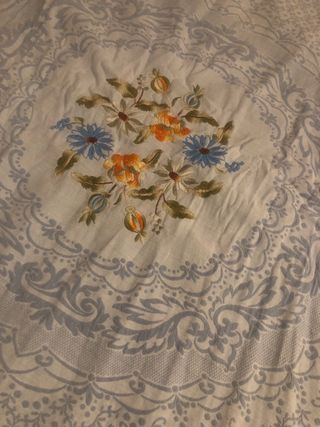 Coperta con disegno floreale