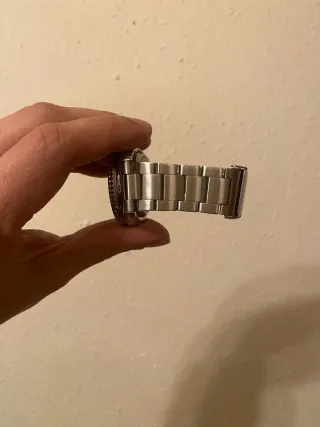 Reloj Seiko5 Sports Negro y dorado SRPD57K1.