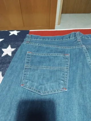 Vaqueros caballero azules Tommy Hilfiger  18 €