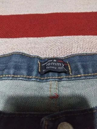 Vaqueros caballero azules Tommy Hilfiger  18 €