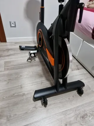 Bicicleta estática negra