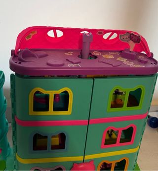 Casa de muñecas Gabby con accesorios