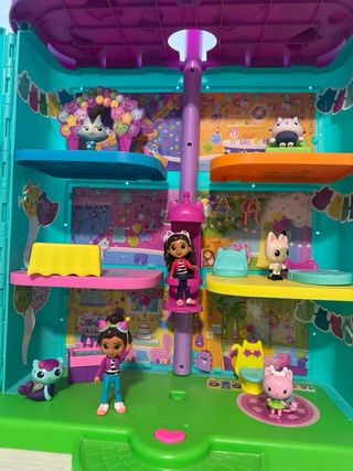 Casa de muñecas Gabby con accesorios