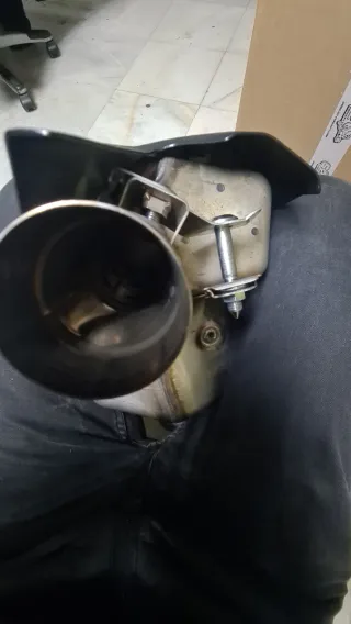 Catalizador Kawasaki ZX6R 2025