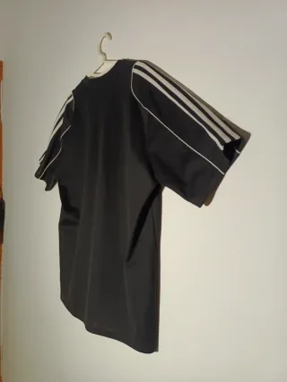 Camiseta Adidas Negra Streetwear Retro Vintage