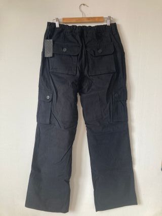 Pantalón cargo Mango negro