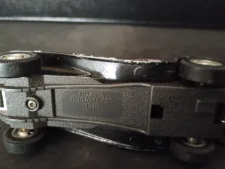 Coche Bugatti Antiguo Escala dé hierro.