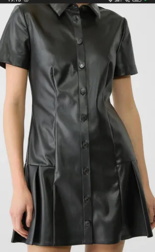 Vestido Polipiel Manga Corta Stradivarius Talla L