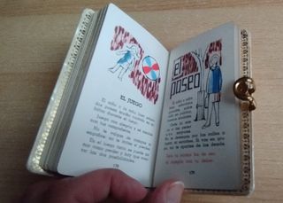 Devocionario tapas nácar y crucifijo dorado