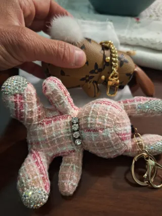 Lotto 2 portachiavi con coniglietto