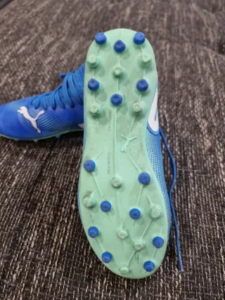 Botas de fútbol Puma niño Talla 32