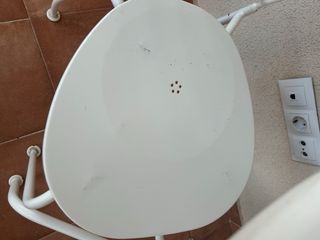 Mesa y 2 Sillas Terraza Hierro Blanco. Buen estado