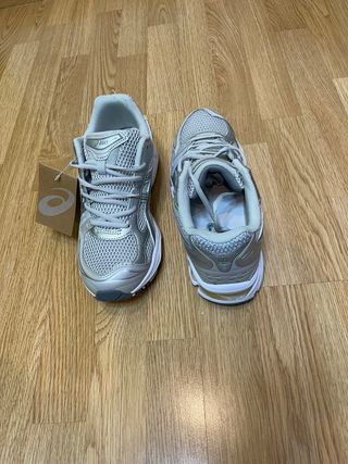 Asics Gel-Kayano 14 Plata