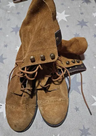 Botas de ante marrones