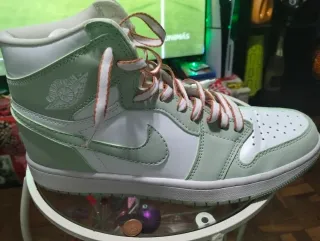 Nike Air Jordan Nuevas Verde/Blanco