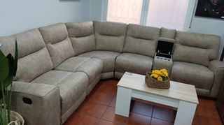Sofá rinconera reclinable con posavasos
