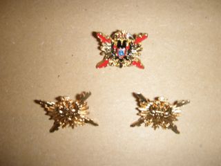 Militaria 3 Pin Carlismo Monarchia
