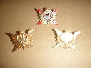 Militaria 3 Pin Carlismo Monarchia