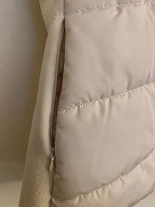 Chaleco Zara impermeable beige