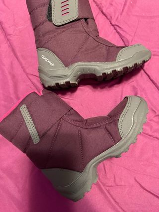 traje de esqui , botas y guantes (INFANTIL)