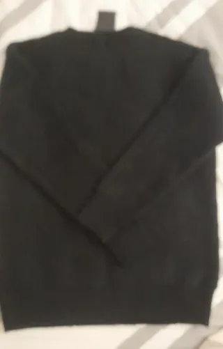 Jersey Negro con Diseño Blanco