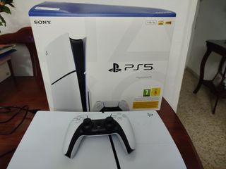 PS5 Slim 1TB con mando