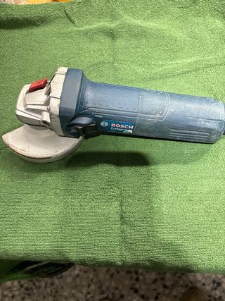 Radial pequeña Bosch GWS 700