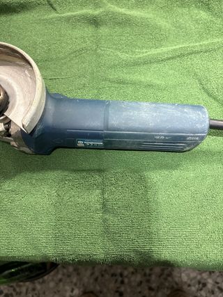 Radial pequeña Bosch GWS 700