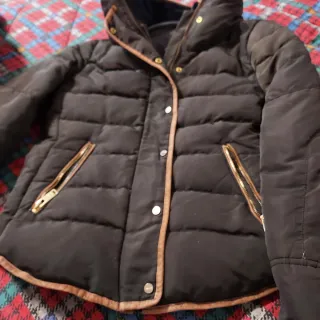 Abrigo acolchado negro talla M